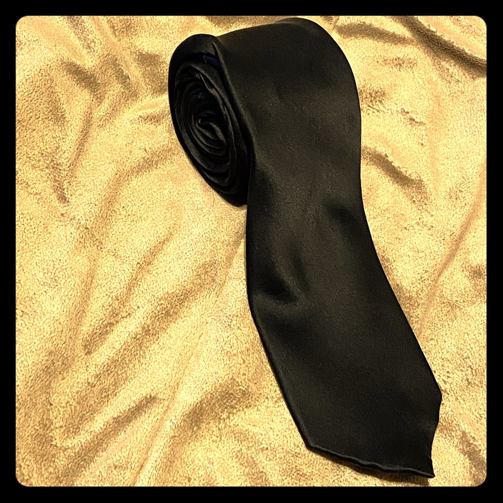 Black tie